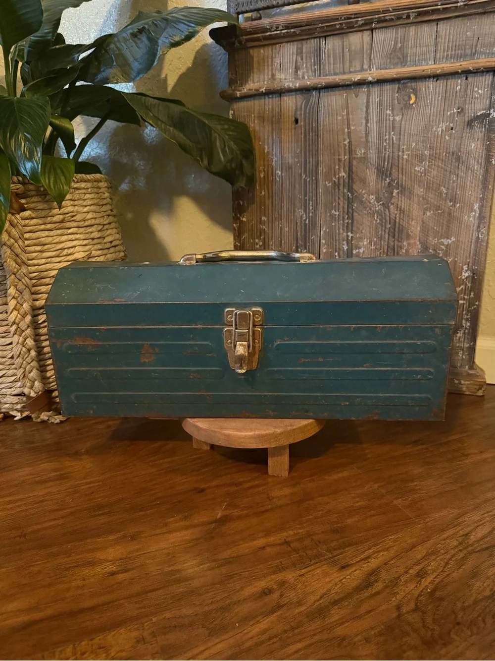 Vintage Metal Toolbox in Teal Blue With Tray